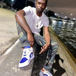 Meet your Posher, Everett